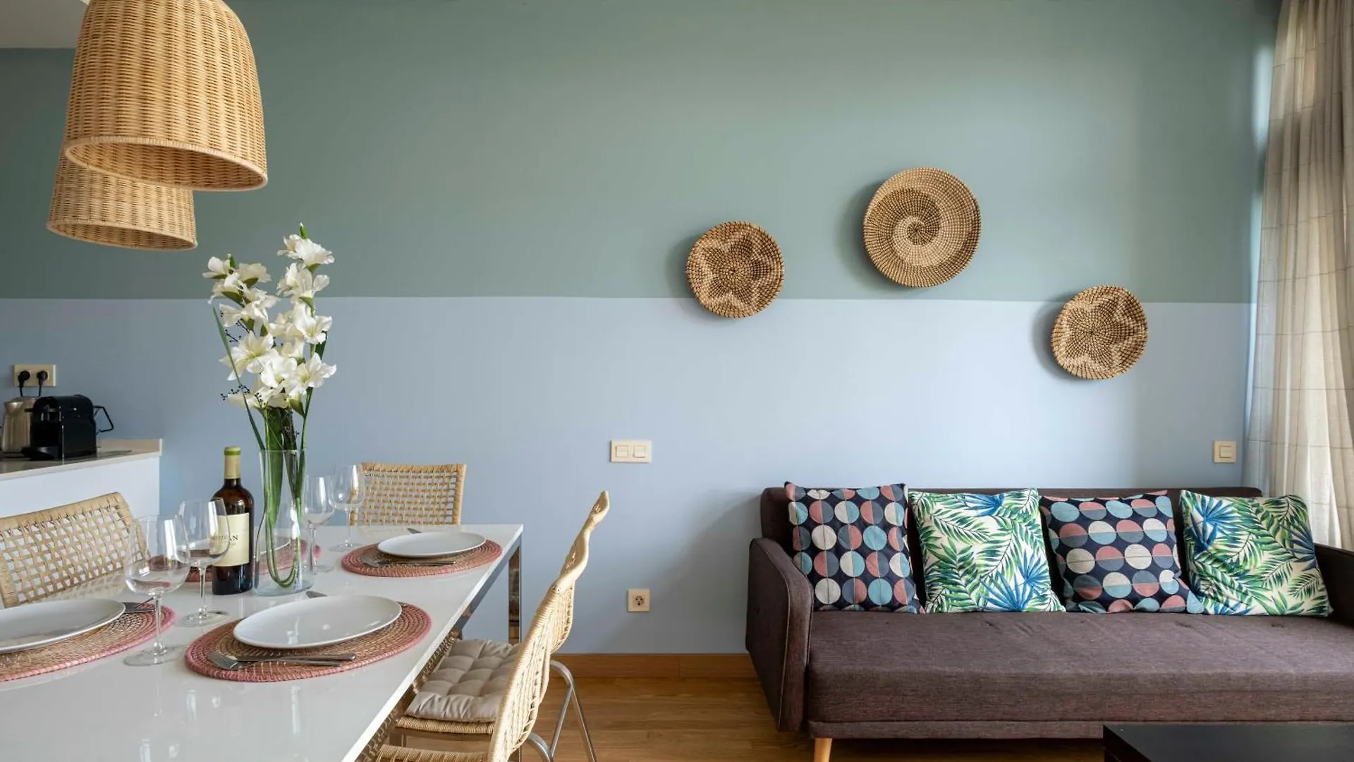 Duplex Fira Bcn And 15' From Bcn City Center With Pool Barcelona Apartment